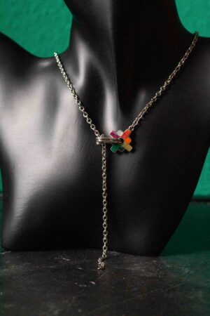 Büstenkopf schwarz mit Edelstahl Wickelkette und Echtsilber Anhänger